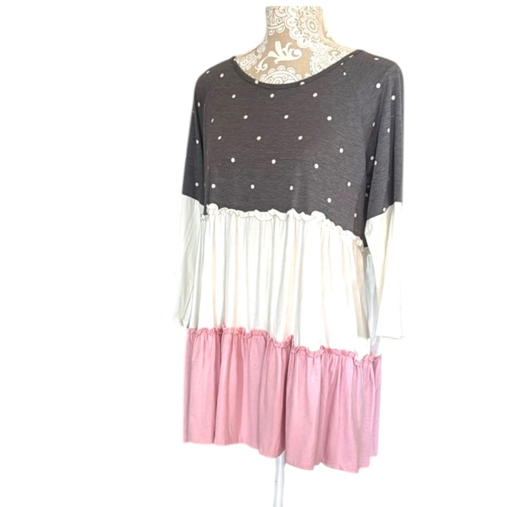 💥3/$12 SALE💥 Égs tiered flowy top